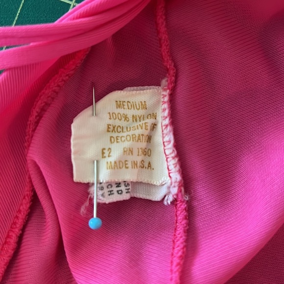 vintage 70s John Kloss hot pink halter nightgown - Picture 6 of 8
